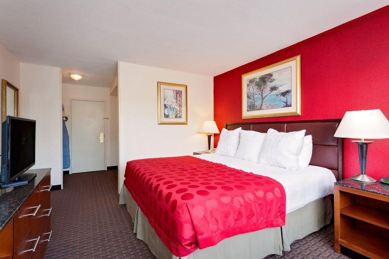 Hotel Ramada By Wyndham Fishkill Extérieur photo