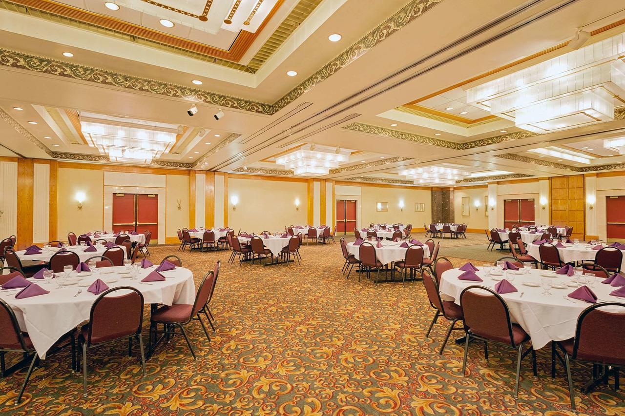 Hotel Ramada By Wyndham Fishkill Extérieur photo